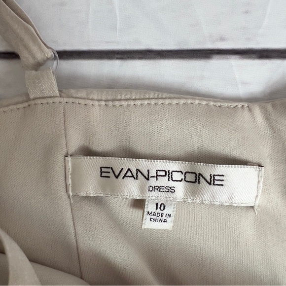 NWT Evan Picone Flattering Cocktail Dress Layered Tiers Fluid Drape - 10 - Picture 5 of 8